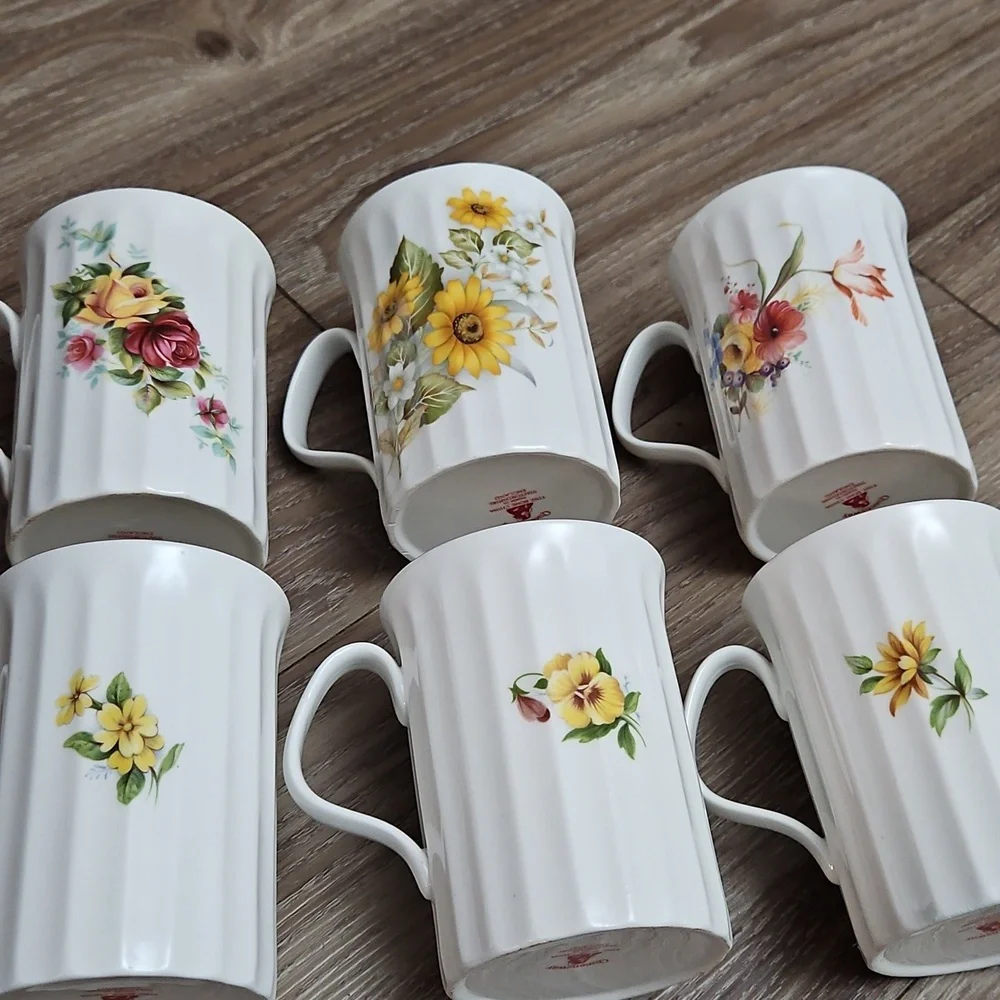 Vintage Staffordshire Queensway Fine Bone China Ribbed Gold Trim Floral Cup Mugs